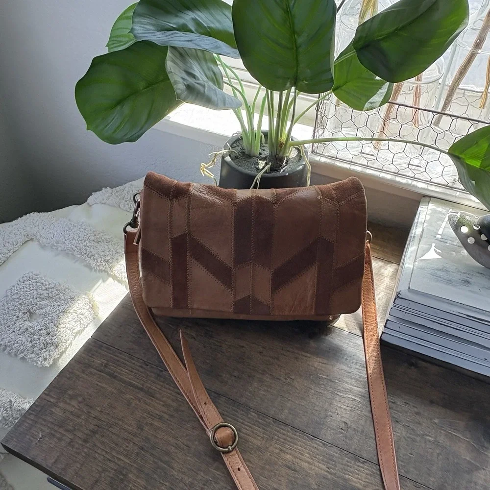 Lucky Brand Patchwork Tan Leather Convertible Crossbody Hippy Boho 90's